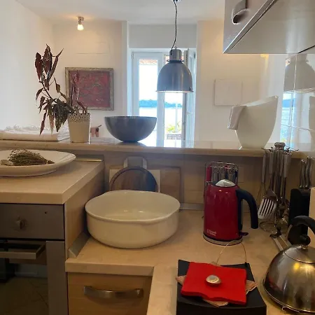 Apartment Artist Loft, Romantic Seaview Retreat Free Parking *
