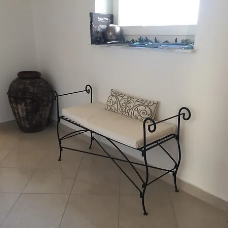 Artist Loft, Romantic Seaview Retreat Free Parking Apartment