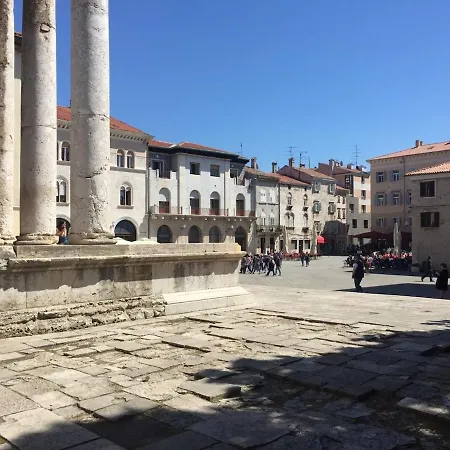 Artist Loft, Romantic Seaview Retreat Free Parking Pula