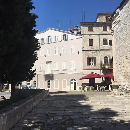 Artist Loft, Romantic Seaview Retreat Free Parking * Pula